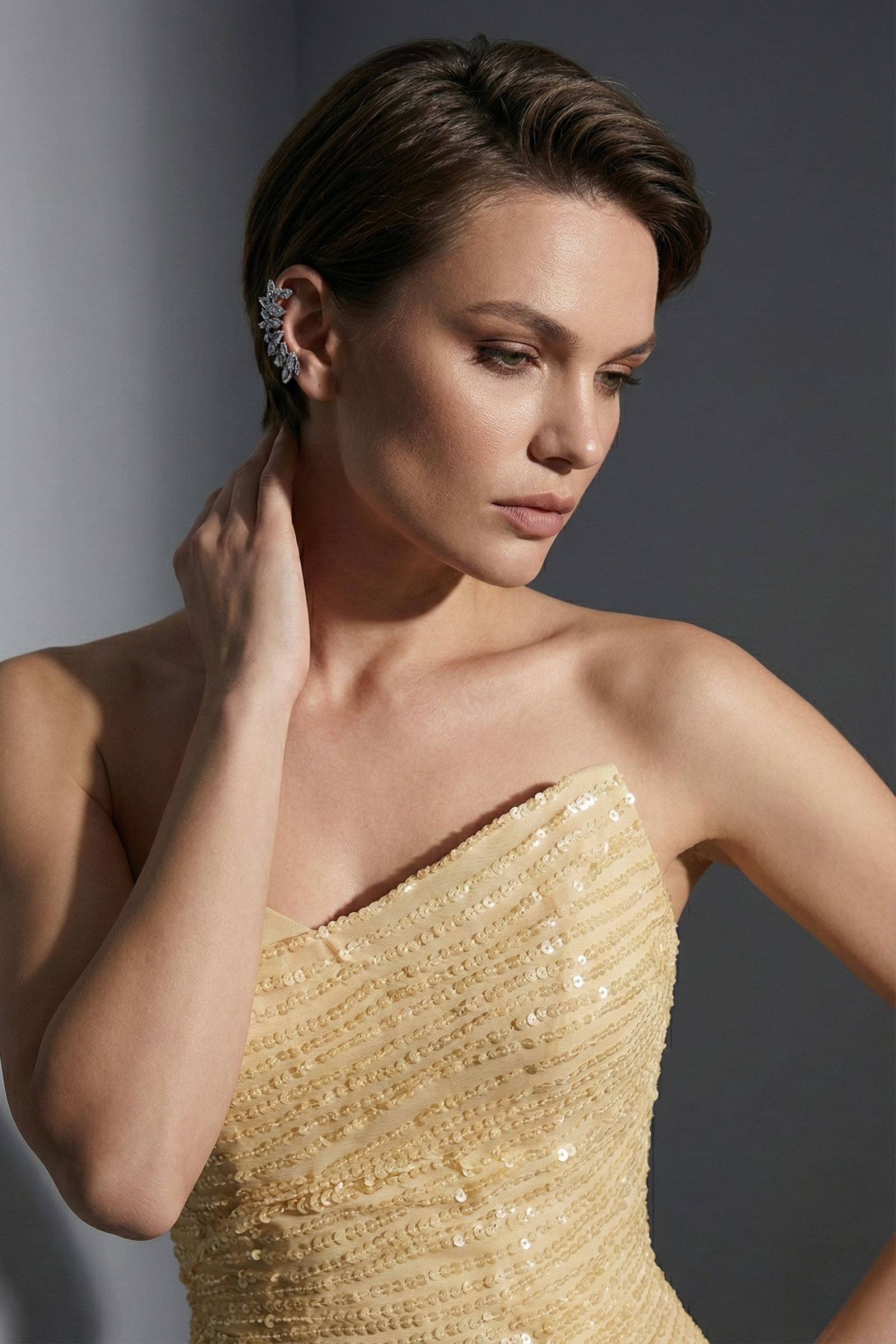 إيلي ذا ليبل E136