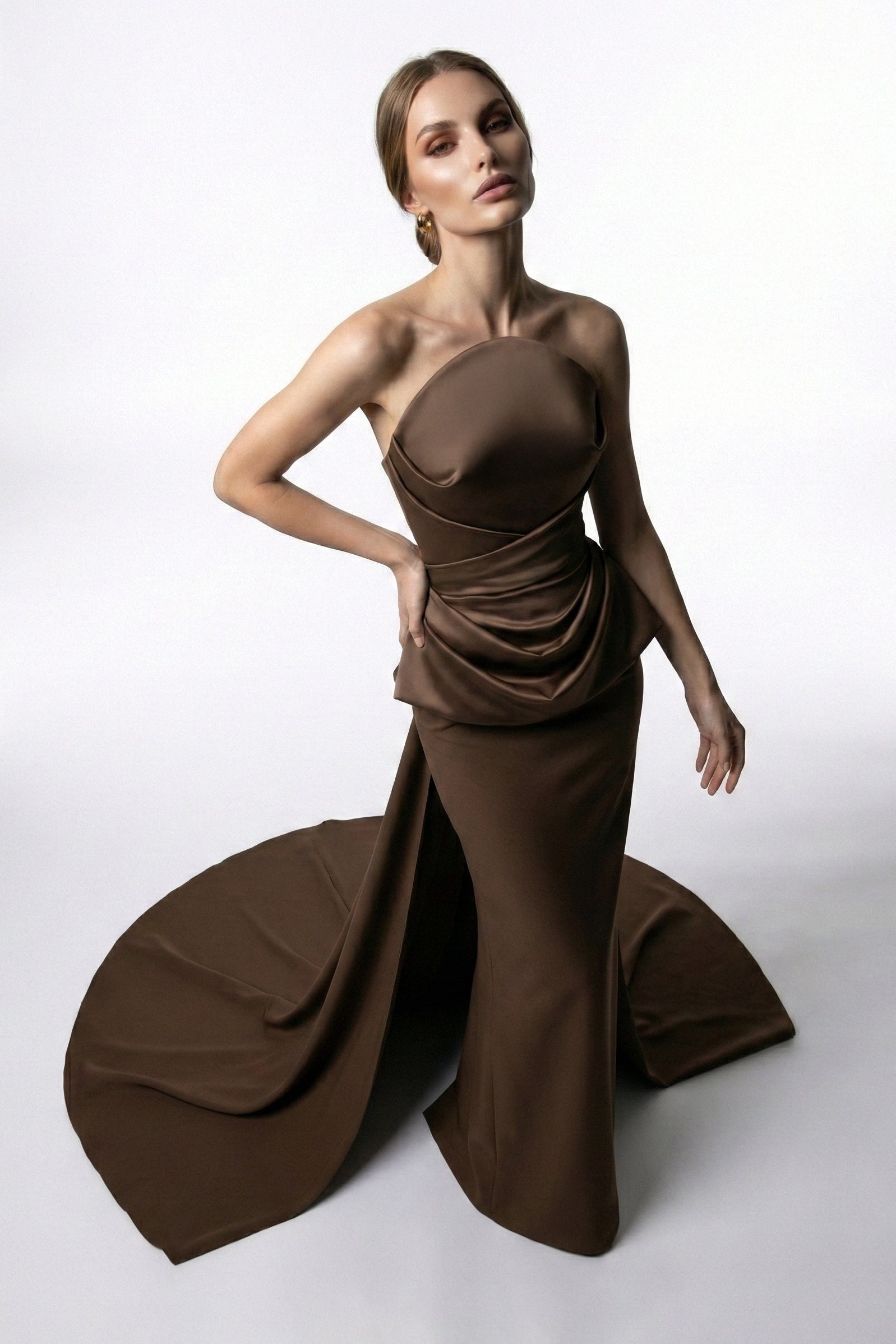 إيلي ذا ليبل E136