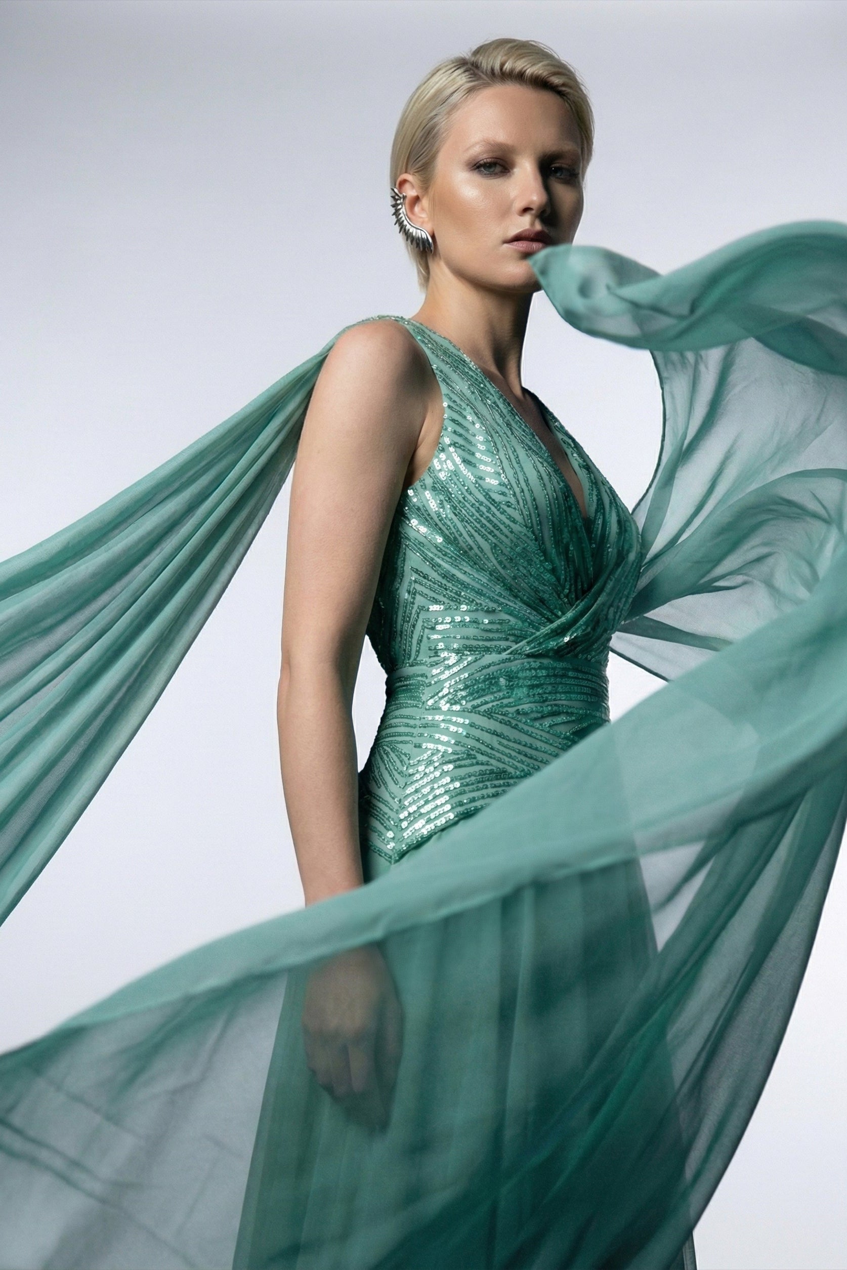 إيلي ذا ليبل E136